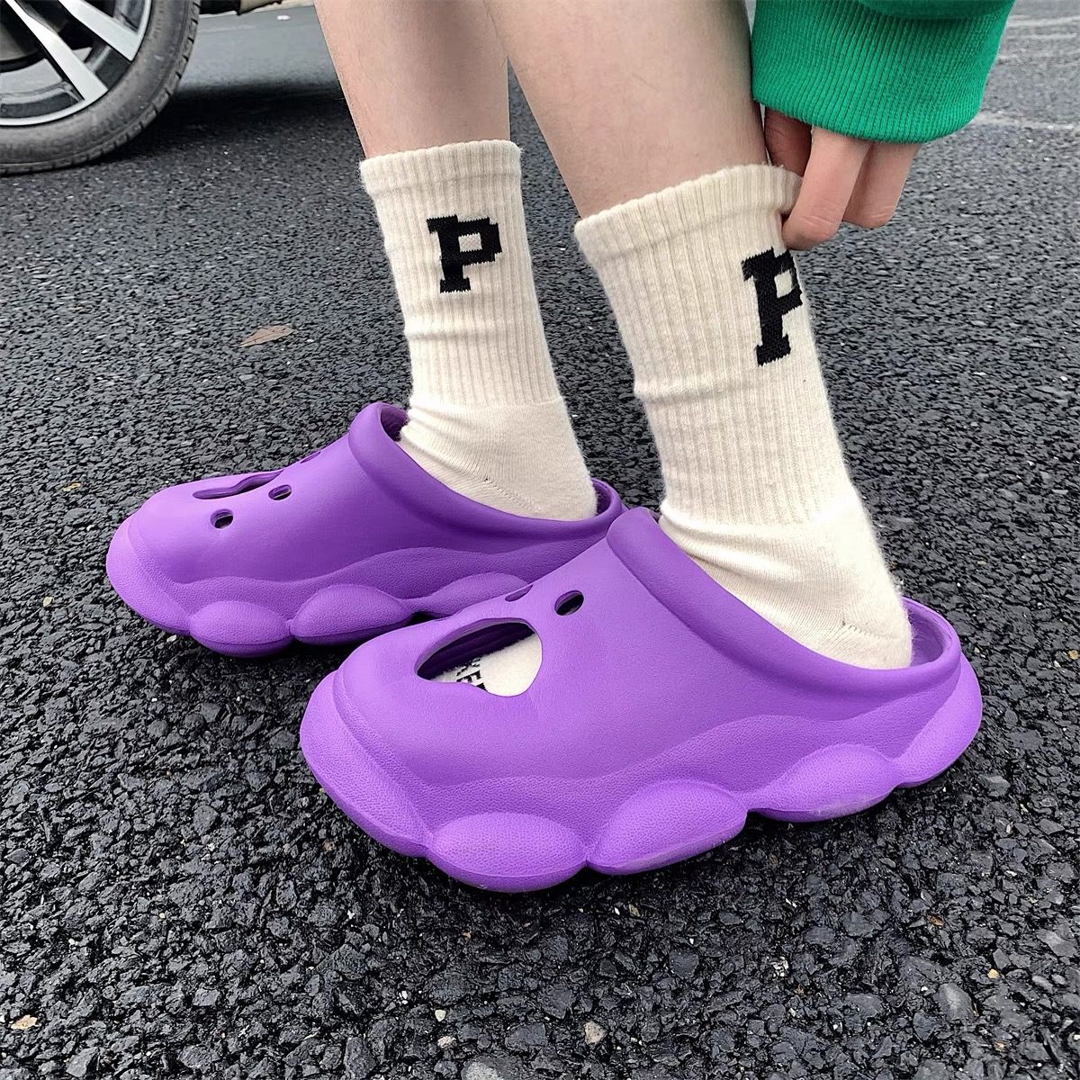 So extra cut out crocs SNZZ347 image