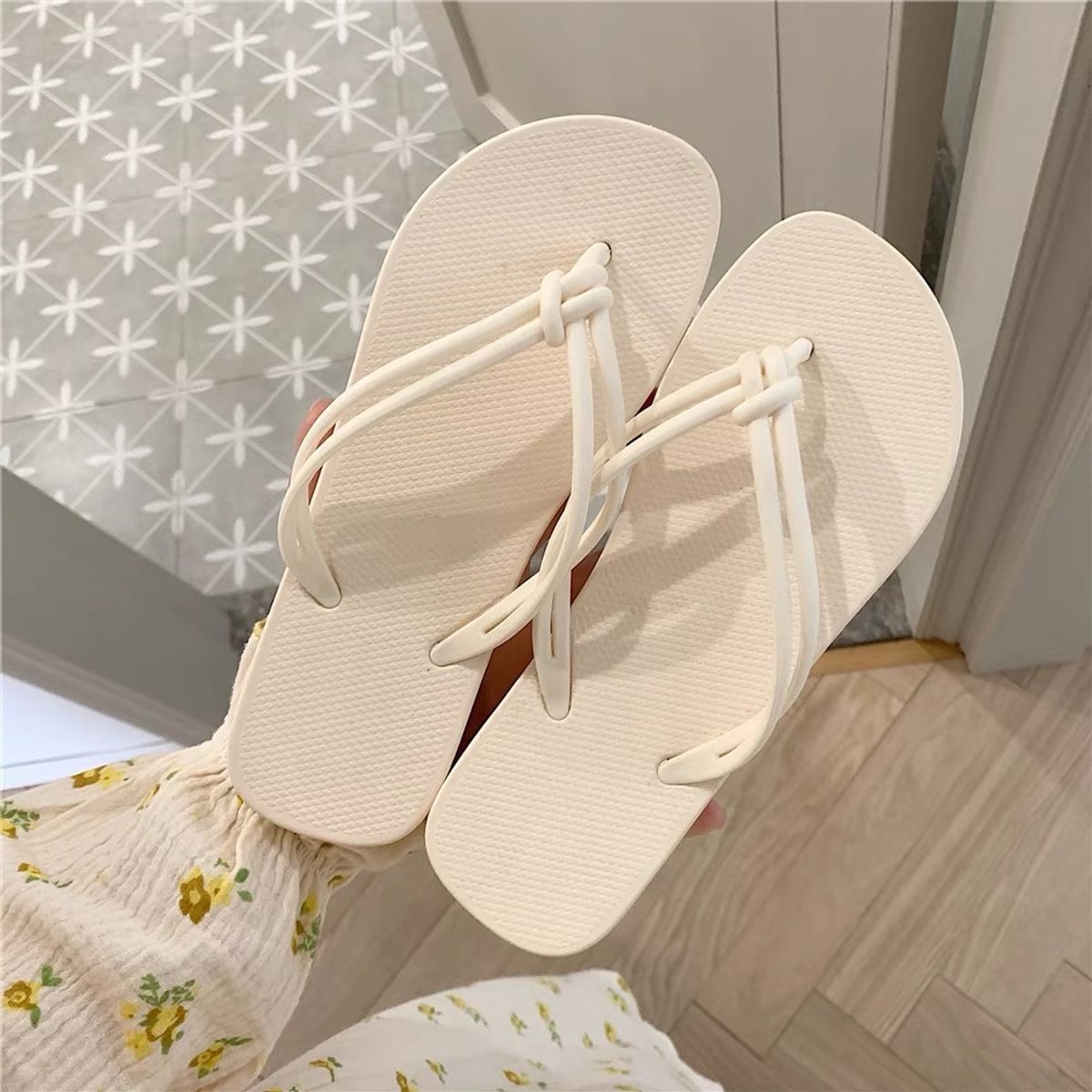 Zara flip flops SNZZ400 image