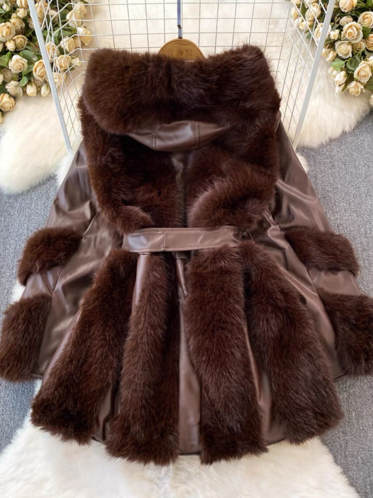 Love in Iceland fur coat JZZ596 image