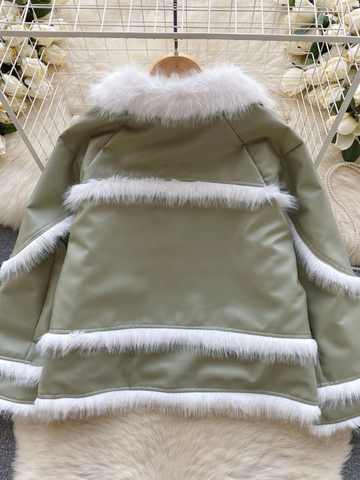 Millionaire heiress coat WJ101 image