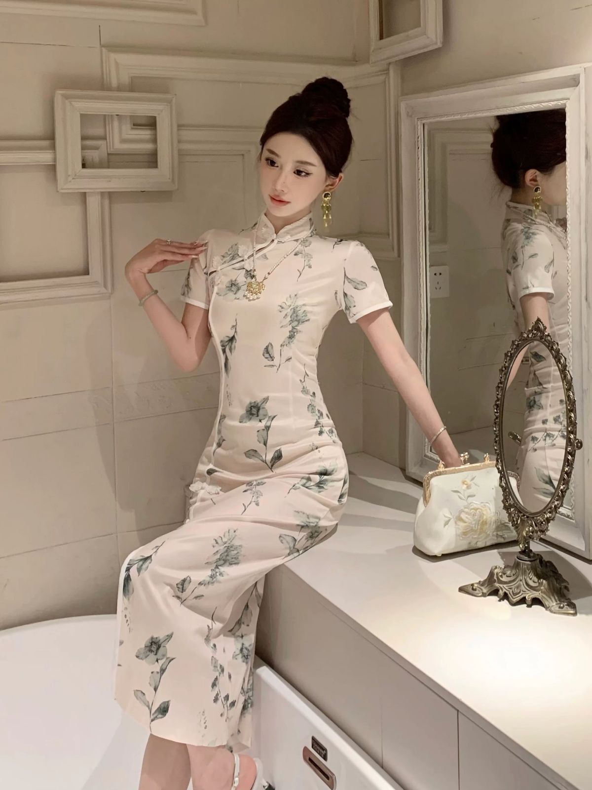 Royal fantasies qipao dress Q221 image