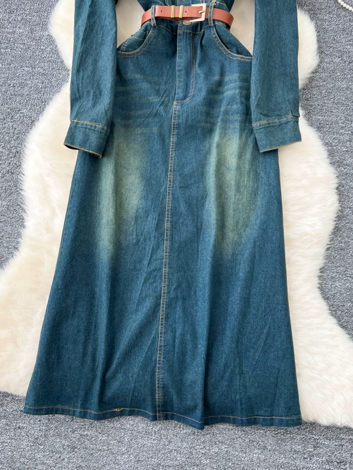 Take a hint denim dress & belt DD167 image