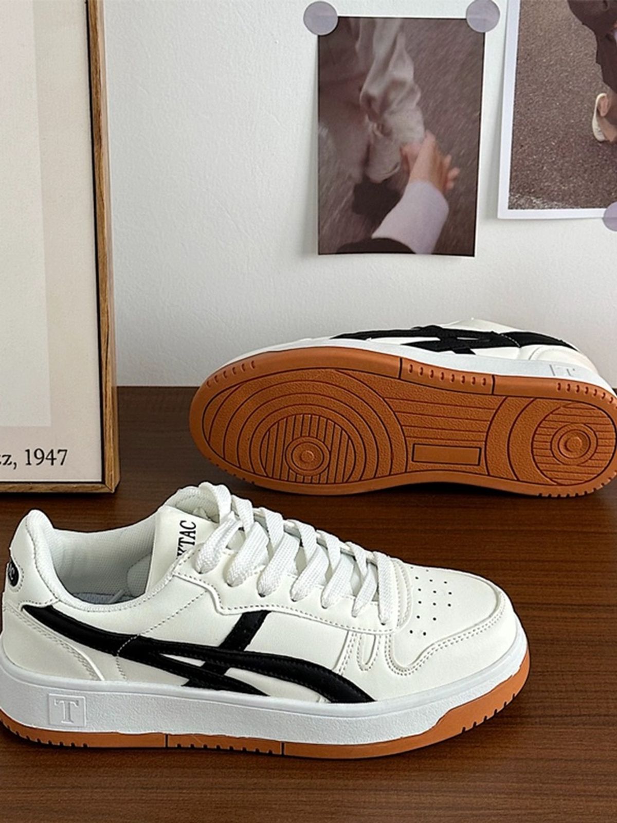 The in vogue sneakers SNZZ102 image