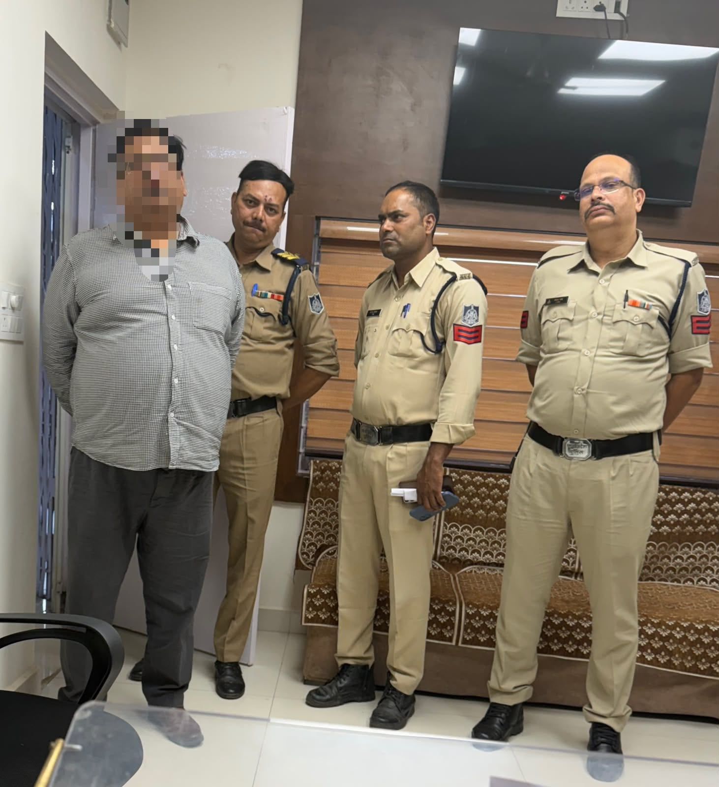 कोलार रोड पुलिस की बड़ी कार्रवाई, कॉम्बिंग गश्त में 18 वारंटी गिरफ्तार