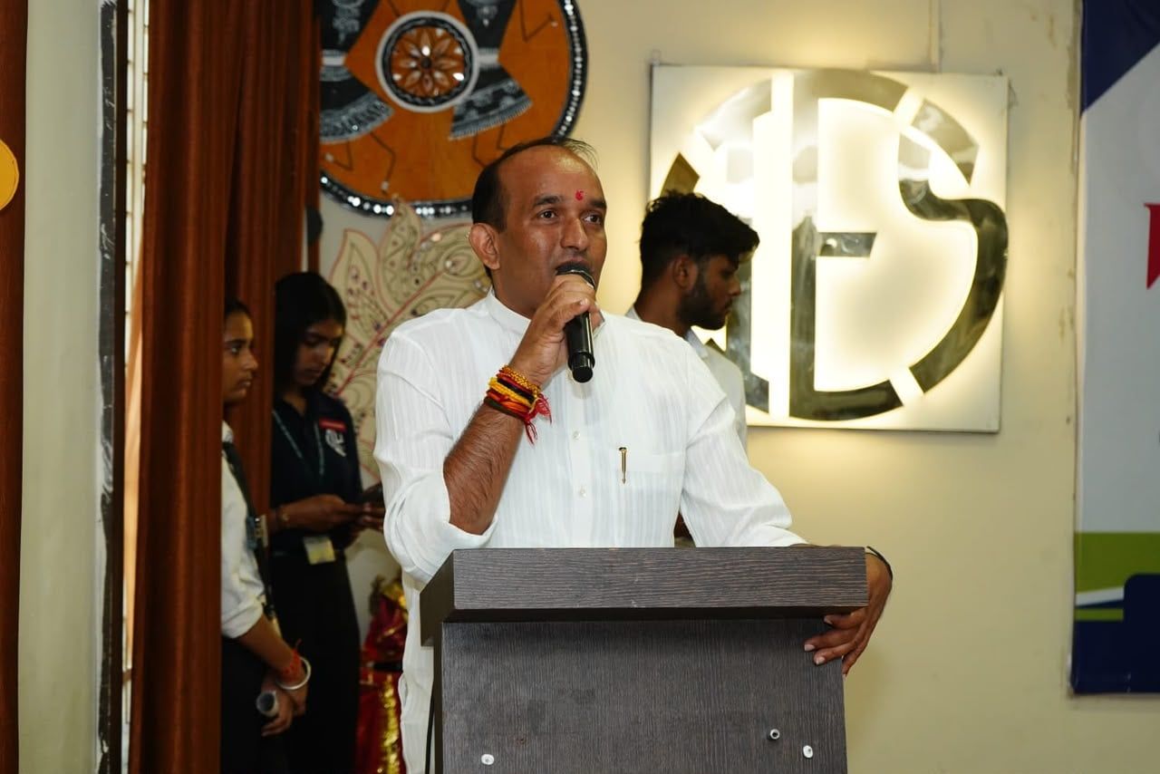 खेल विद्यार्थियों के व्यक्तित्व निर्माण के साथ ही अनुशासन और आत्म विश्वास का महत्वपूर्ण माध्यम हैं – श्री किशन सूर्यवंशी