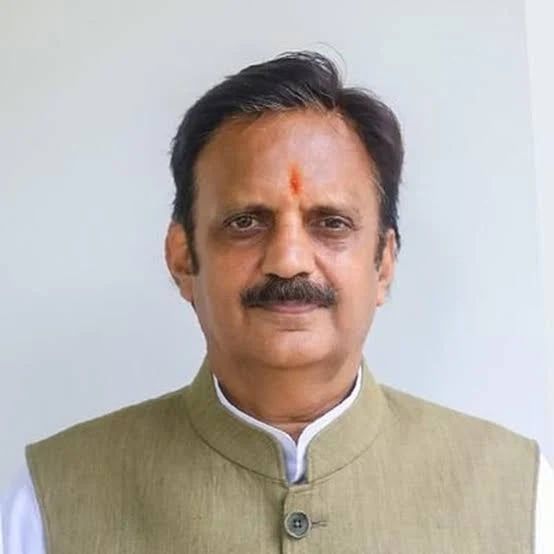 छात्र हित को सर्वोच्च प्राथमिकता दे रहे उप मुख्यमंत्री शुक्ल, 15 हजार से अधिक बीएससी नर्सिंग विद्यार्थियों के परीक्षा परिणाम घोषित