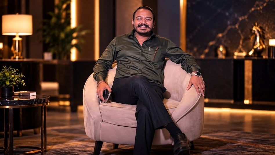 MP नगर में पोल में दौड़ा करंट, भाजपा युवा मोर्चा जिला महामंत्री दिव्यऋषि तिवारी की मौत, देखें वीडियो