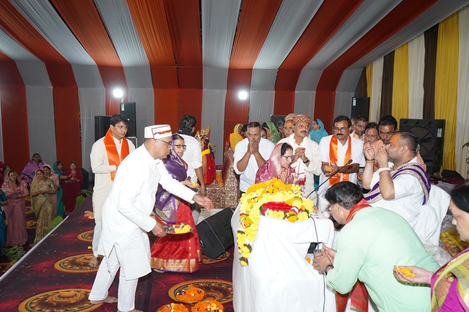 पितृमोक्ष श्रीराम कथा महोत्सव के पांचवें दिवस उमड़ा श्रद्धालुओं का सैलाब