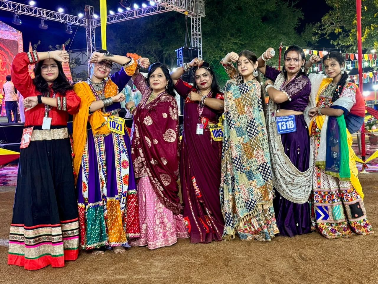 मंडाला थीम की सजावट और सिंधी संस्कृति के रंगों से सजा सांस्कृतिक सिंधी गरबा मुंबई के कलाकारों की प्रस्तुतियों पर झूमे प्रतिभागी, 20वें वर्ष में गरबा महोत्सव का उत्साह