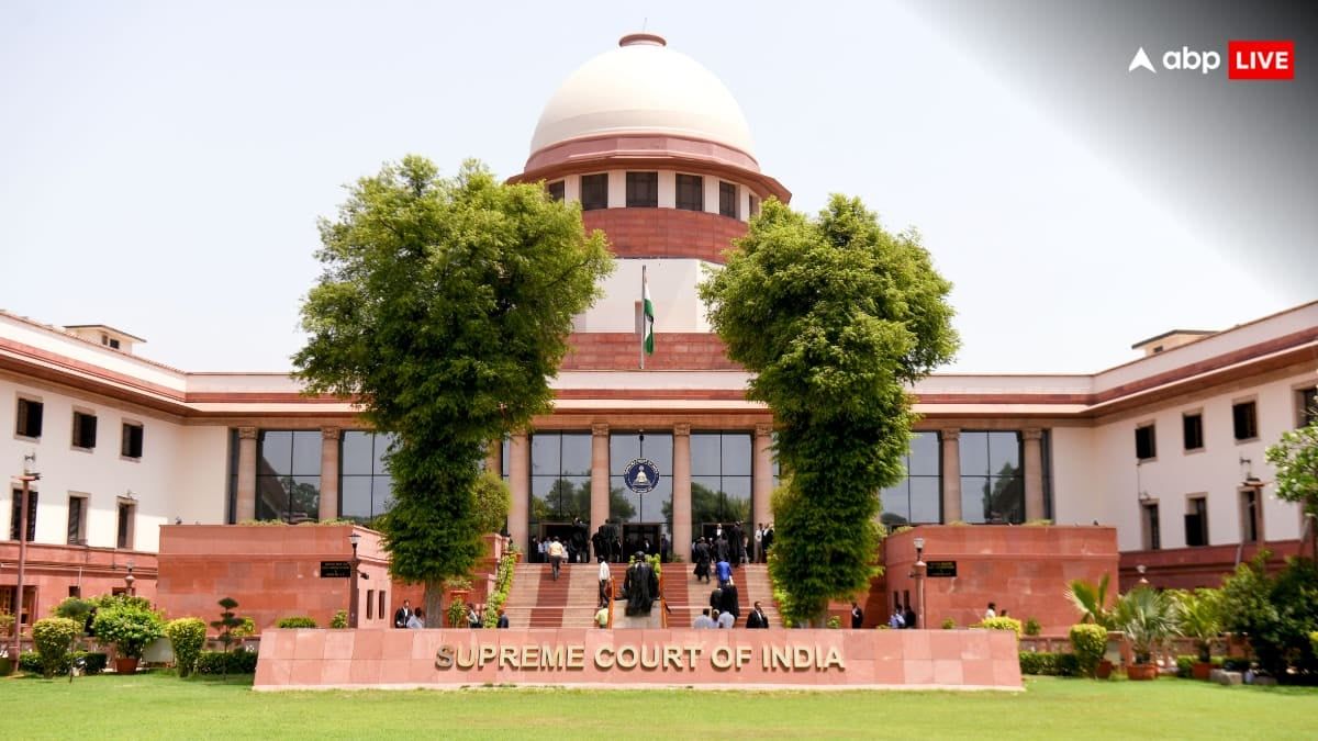 SC के जजों का भावुक कदम, फैसला देते समय दिवंगत क्लर्क को किया याद