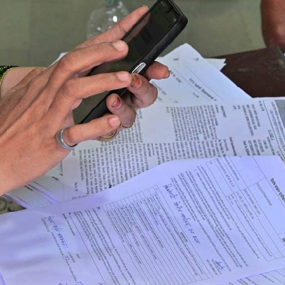 तेलंगाना में अवैध फॉर्म 7 के मामले में पहली FIR:भाजपा एजेंट पर 30 व्यक्तियों के नाम पर फर्जी फॉर्म भरने का आरोप, सभी मुस्लिम
