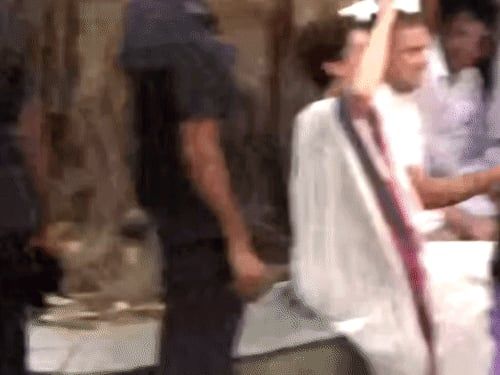राहुल-प्रियंका समेत विपक्षी सांसदों पर FIR:आकाशवाणी ऑफिस में जबरन घुसने का आरोप; कल 8 घंटे तक धरना दिया था
