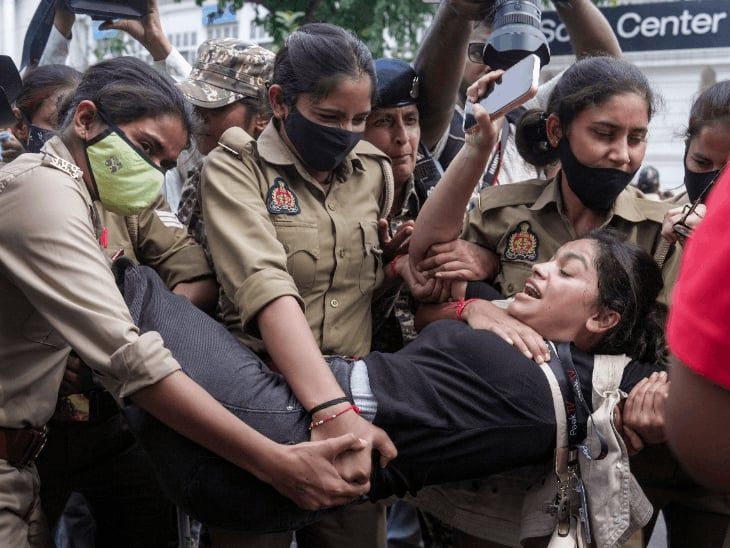 सुप्रीम कोर्ट में दिल्ली प्रदर्शन पर सुनवाई टली:CJP प्रदर्शन में 7 हजार लोग हिरासत में लिए गए, 45 स्टेशन बंद हुए थे