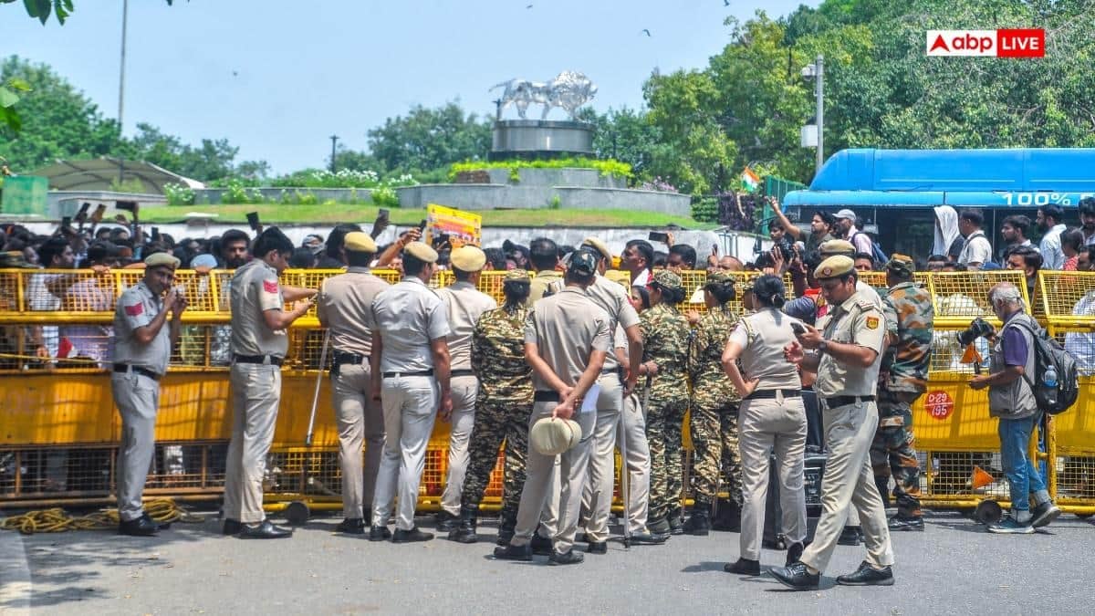 जिन 3 पत्रकारों ने दिल्ली पुलिस पर लगाया था यौन उत्पीड़न का आरोप, उन्हीं के खिलाफ दर्ज FIR
