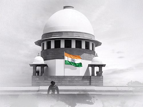 पटाखों पर बैन मामले में आज सुप्रीम कोर्ट में सुनवाई:CJI ने कहा था- पटाखों पर बैन लगाना नामुमकिन, कम प्रदूषण वाले तरीकों से त्योहार मनाएं
