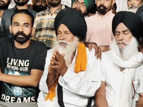 एंटी-ड्रग एक्टिविस्ट की डेडबॉडी 3 दिन बाद भी नहीं ली:पिता बोले- CM-DGP इस्तीफा दें, CBI जांच हो, तभी पोस्टमॉर्टम कराएंगे; पंजाब बंद में युवक की मौत