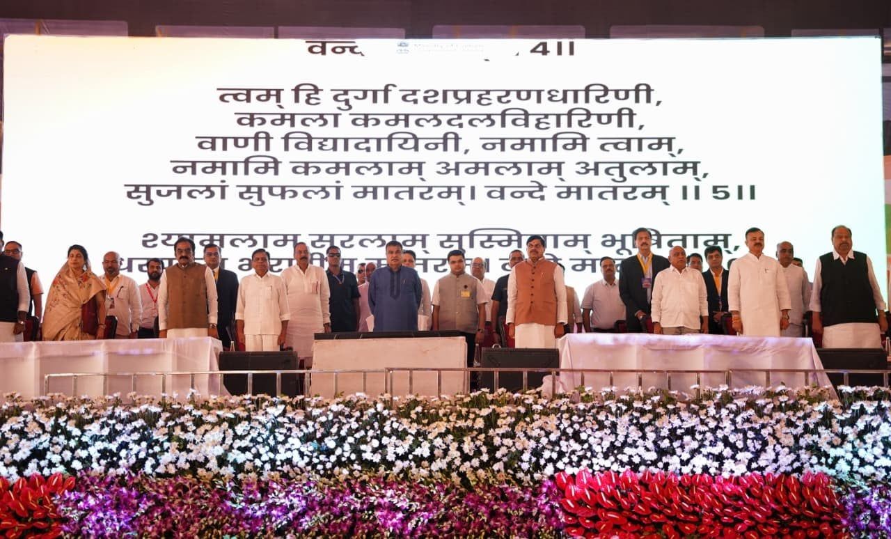 मुख्यमंत्री डॉ यादव और केंद्रीय परिवहन मंत्री श्री गडकरी ने किया सुगम परिवहन सेवा और पीएम ई-बस सेवा का शुभारंभ