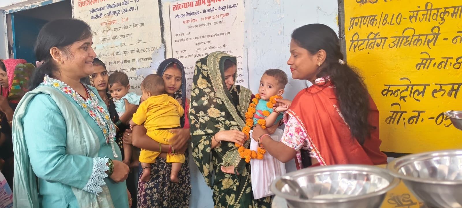 बाड़ी में ‘आंगन मिलन’ समारोह, आंगनबाड़ी कार्यकर्ताओं का सम्मान