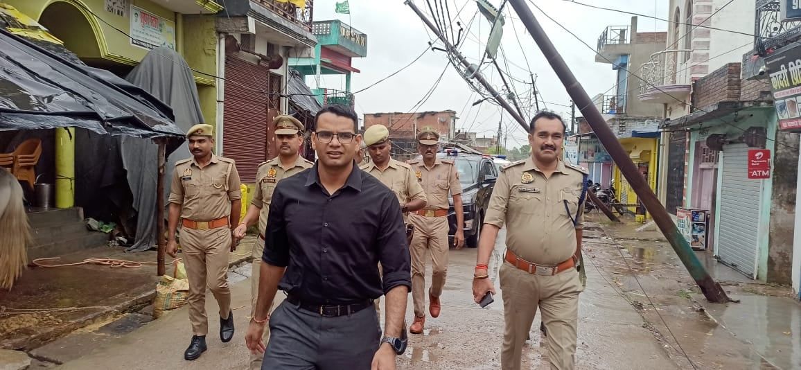 भारी बारिश के बाद डीएम-एसपी ने लिया जायजा