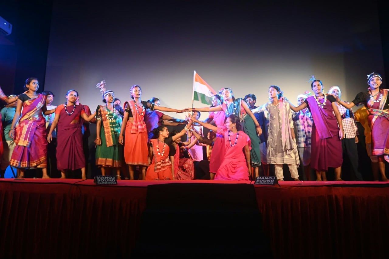 पुनर्वासित युवाओं को NSD नई दिल्ली के विशेषज्ञों से मिला 30 दिवसीय नाट्य प्रशिक्षण