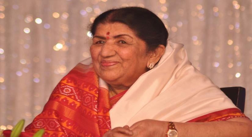 पीएम मोदी ने लता मंगेशकर की जयंती पर श्रद्धांजलि अर्पित की