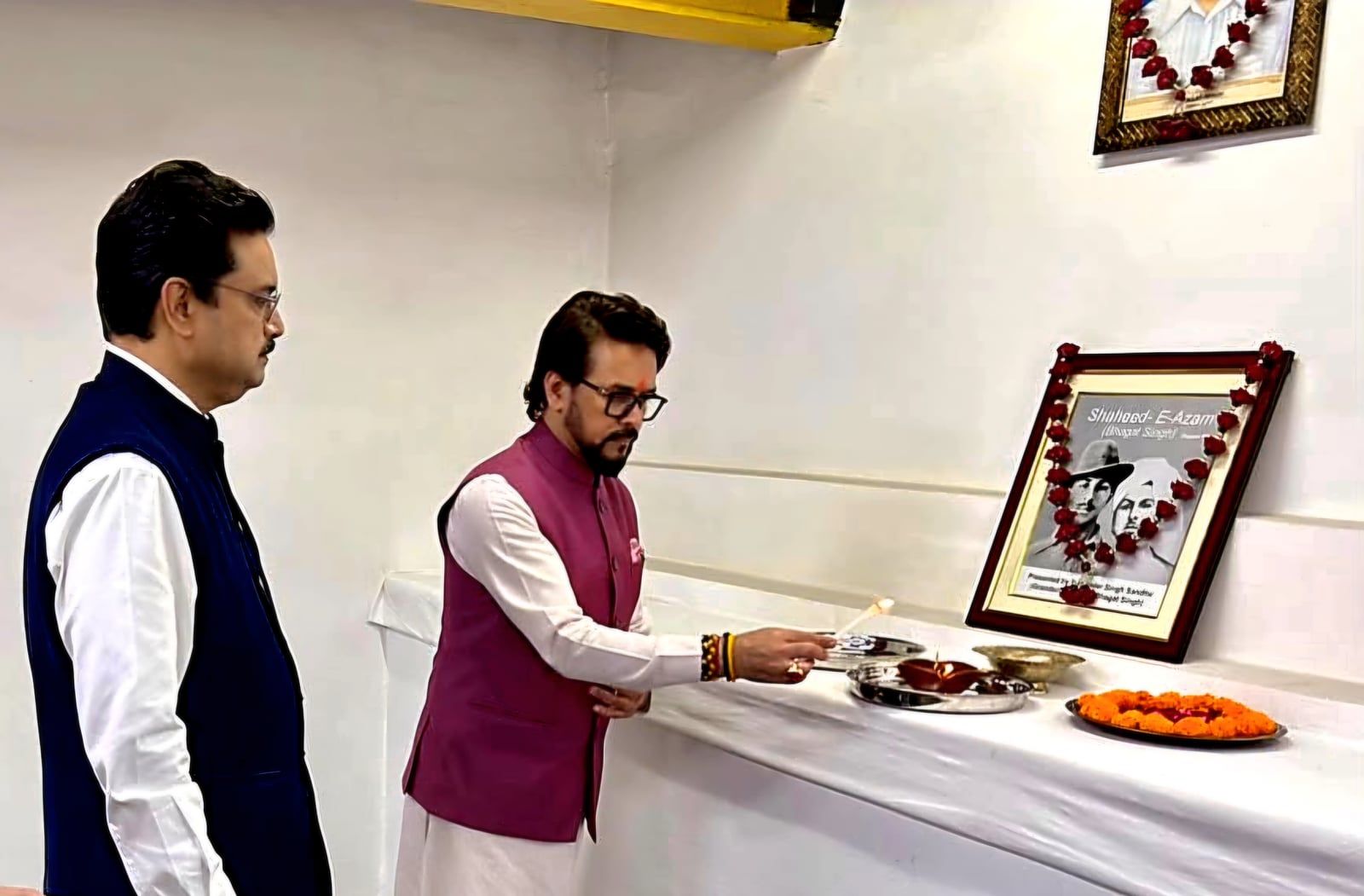शहीद भगत सिंह की 118वीं जयंती पर अनुराग सिंह ठाकुर ने दिल्ली विश्वविद्यालय में अर्पित की श्रद्धांजलि