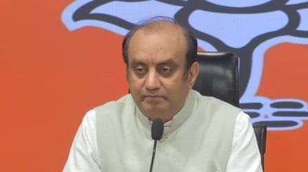 रेवंत रेड्डी भारतीय इतिहासकारों और विचारकों की किताबें पढ़ें: सुधांशु त्रिवेदी