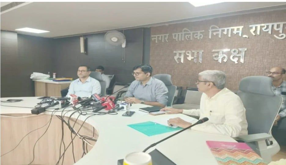 रायपुर में अब 2 नहीं 4 डस्टबिन में होगा कचरे का सेग्रीगेशन : संबित मिश्रा