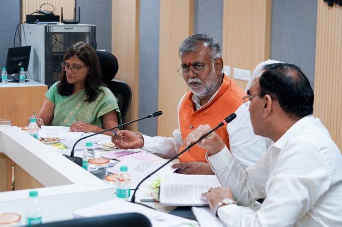 पंचायतों को जवाबदेह, पारदर्शी और आत्मनिर्भर बनाना सरकार की प्राथमिकता : मंत्री श्री पटेल