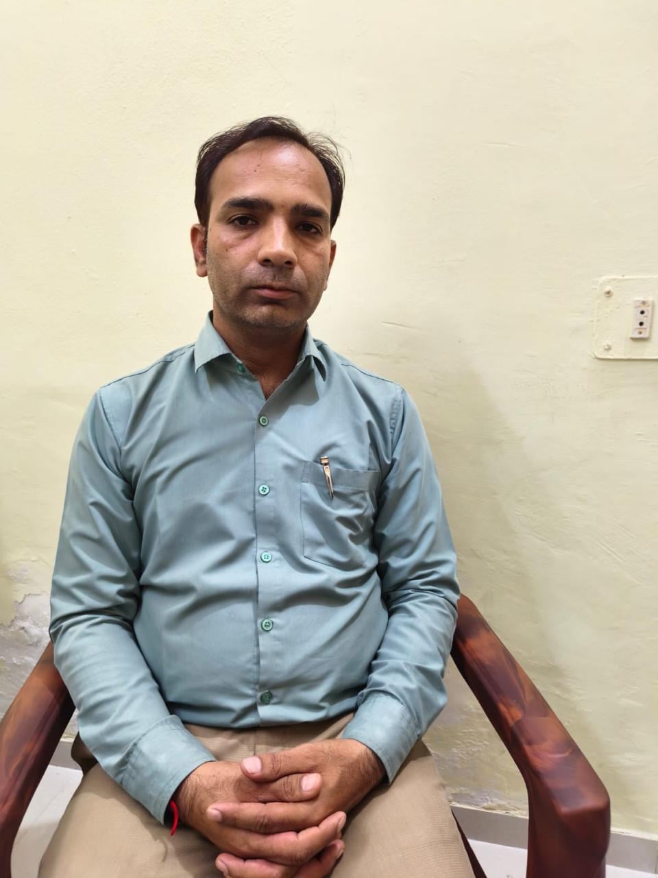 NOC के बदले रिश्वत, आयुर्वेदिक कॉलेज के 3 कार्मिक गिरफ्तार