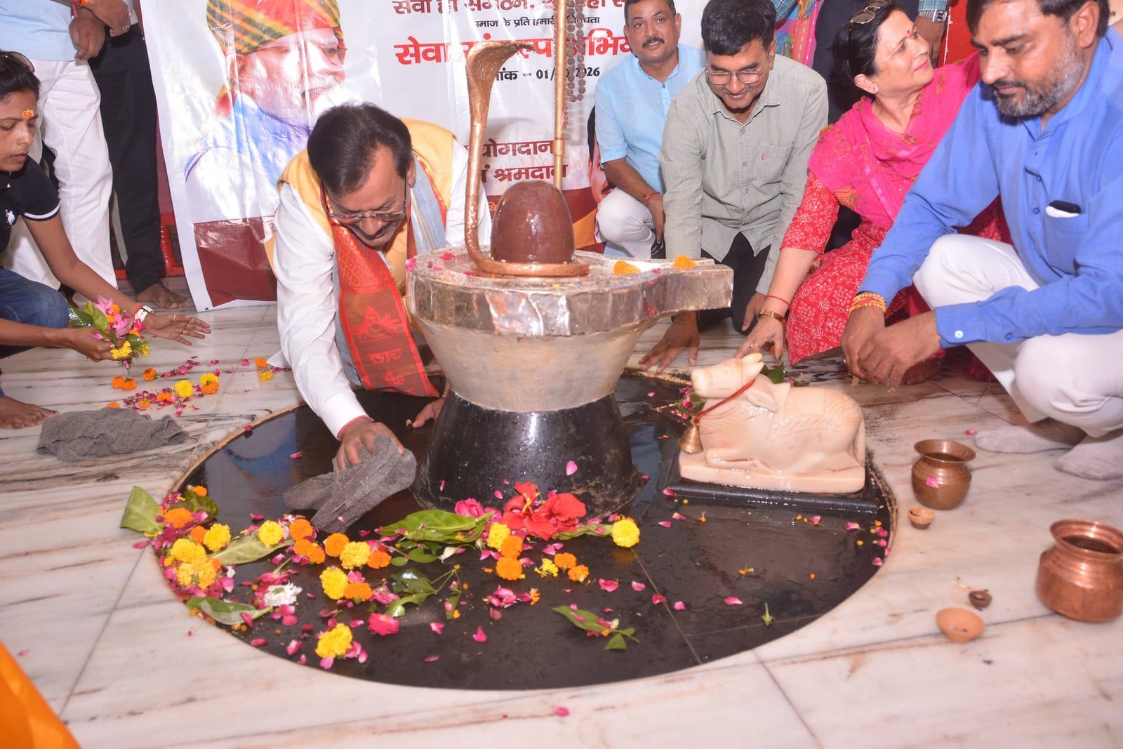 यूपी के लखनऊ में सेवा संकल्प अभियान के तहत स्वच्छता और श्रमदान कार्यक्रम