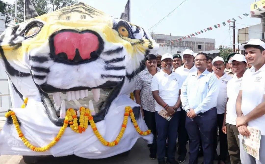 वन मंत्री श्री कश्यप ने ‘बाघ रथ’ दिखाई हरी झंडी