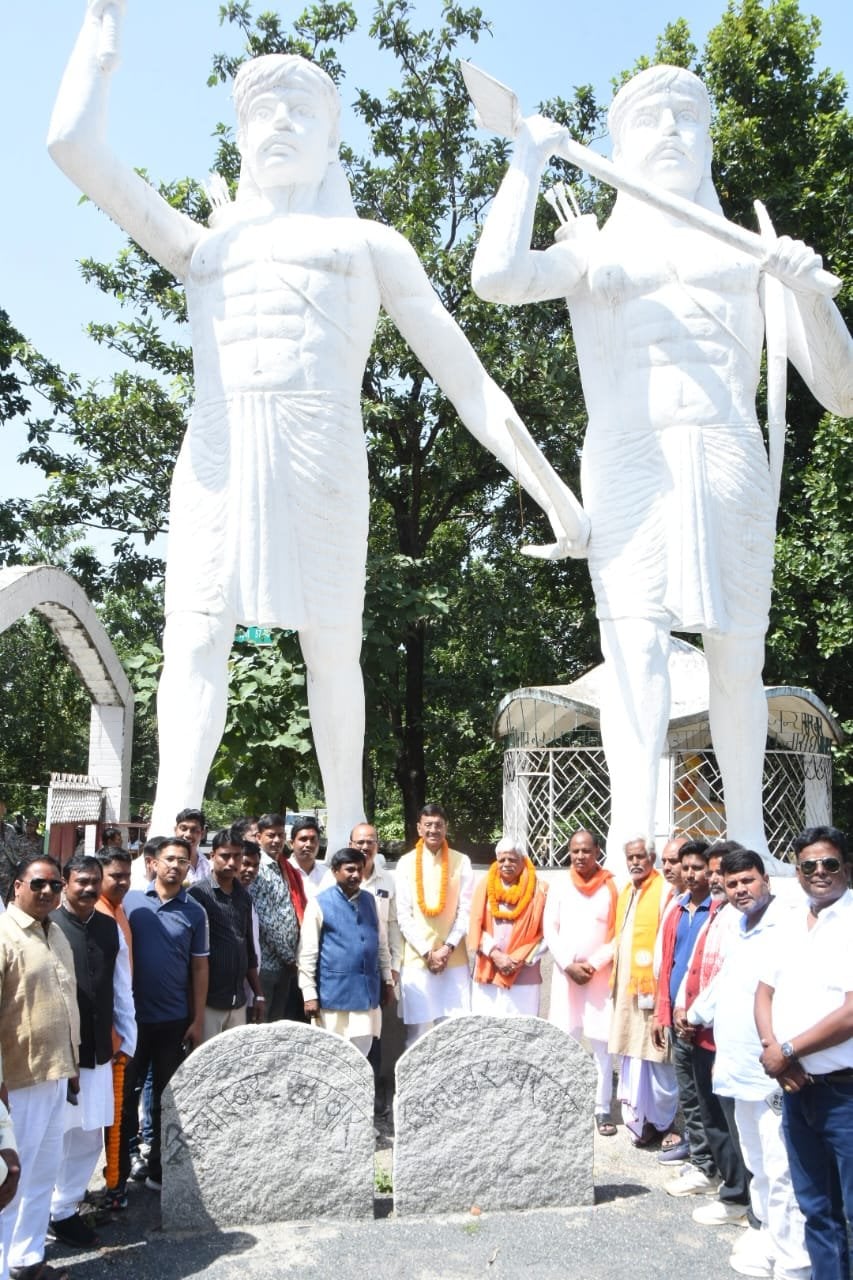 सेवा संकल्प अभियान के तहत गढ़वा पहुंचे रक्षा राज्य मंत्री संजय सेठ, नीलाम्बर-पीताम्बर को किया नमन