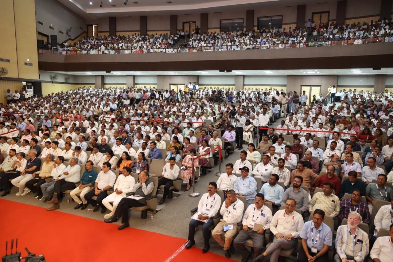 मुख्यमंत्री डॉ यादव नेदिवंगत शासकीय कर्मचारियों के पात्र आश्रित सदस्यों को प्रदान किए अनुकंपा नियुक्ति पत्र