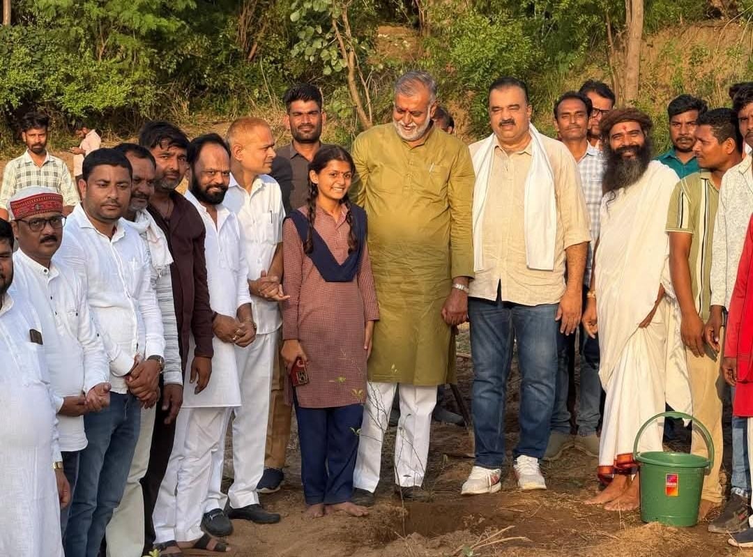 जबलपुर- पंचायत एवं ग्रामीण विकास मंत्री श्री पटेल ने नीमखेड़ा में किया पौधारोपण