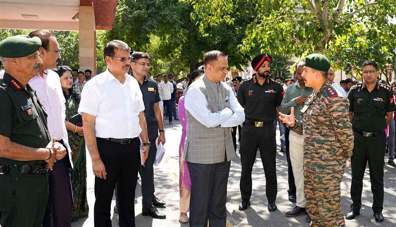 राजस्थान: बदलती सुरक्षा परिस्थितियों को देखते हुए प्रशासन और सैन्य बलों को एकीकृत सोच के साथ करना होगा कार्य : मुख्य सचिव, सिविल-मिलिट्री कोऑर्डिनेशन कमेटी की समीक्षा बैठक आयोजित