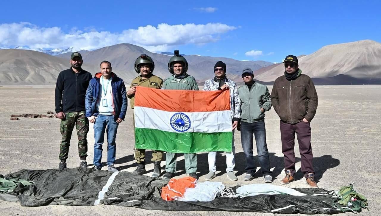 DRDO ने 16,000 फीट की ऊंचाई पर AHAP की पहली लाइव जंप की