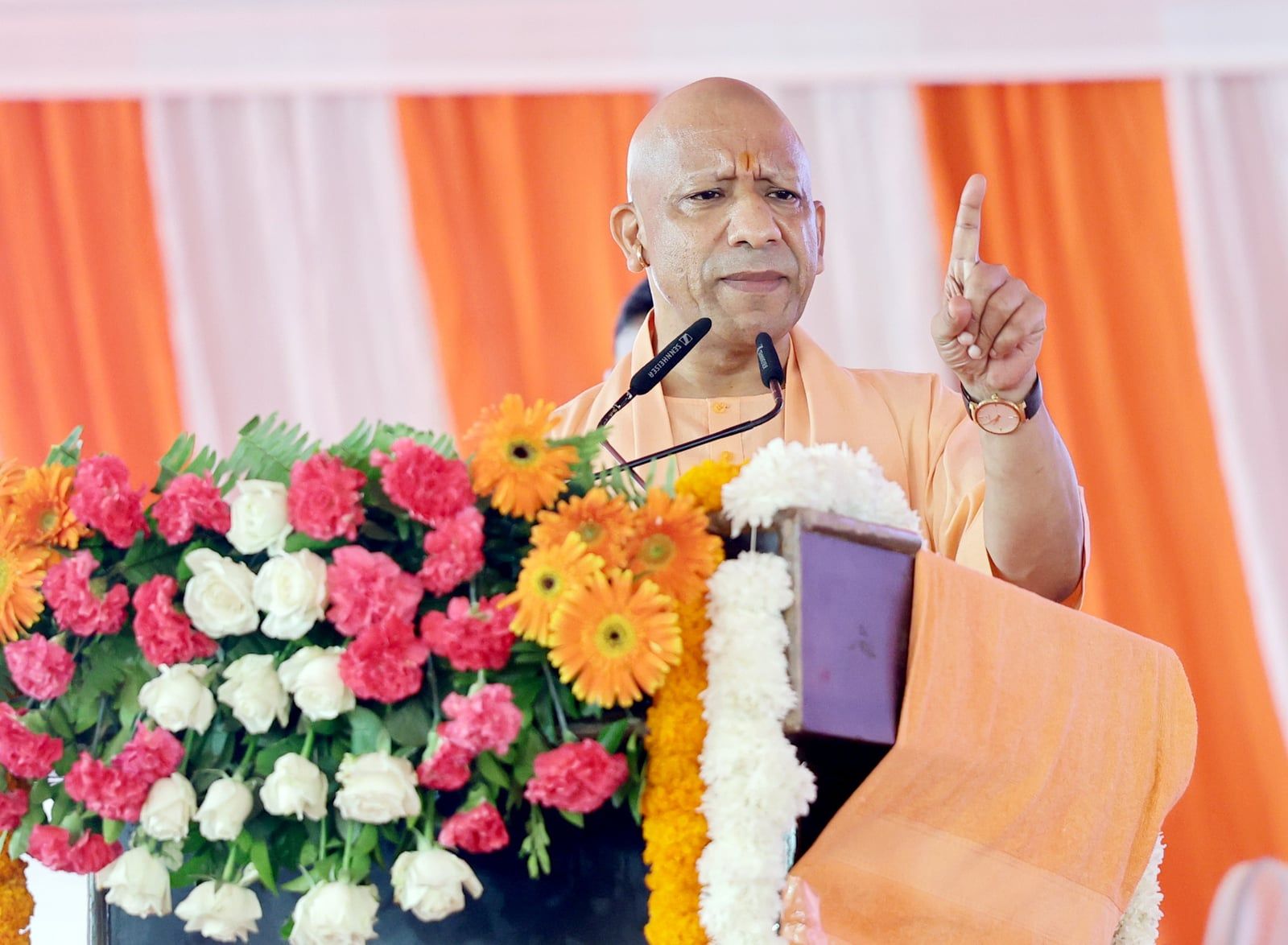मुख्यमंत्री योगी ने सेवा ज्योति यात्रा ‘विकसित भारत संकल्प सभा’ कार्यक्रम को किया संबोधित