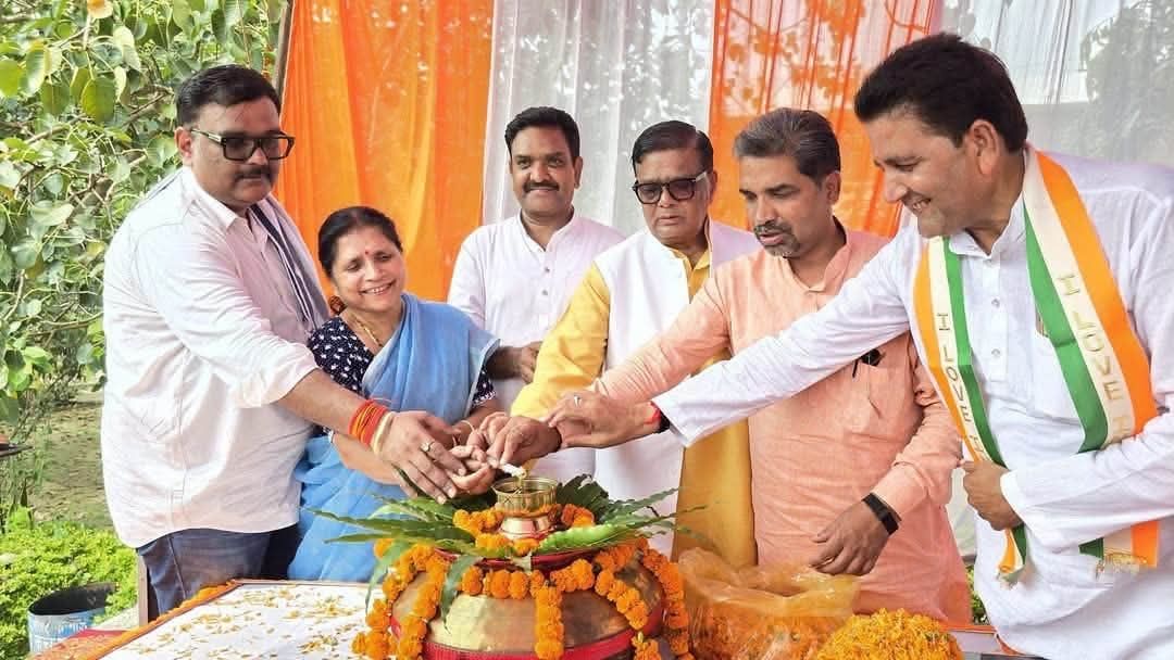 यूपीः कन्नौज में सेवा संकल्प अभियान के तहत विकसित भारत संकल्प सभा में मंत्री असीम अरुण हुए शामिल
