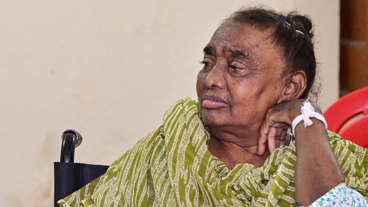 80 वर्ष की उम्र में सीएम हेमंत सोरेन की मां रूपी सोरेन का निधन, पैतृक गांव नेमरा में होगा अंतिम संस्कार