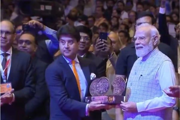 प्रधानमंत्री मोदी इंडिया मोबाइल कांग्रेस के 10वें संस्करण का उद्घाटन किया