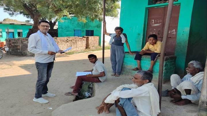 दतिया में मतदाता सूची में नाम जोड़ने के लिए विशेष कैंप