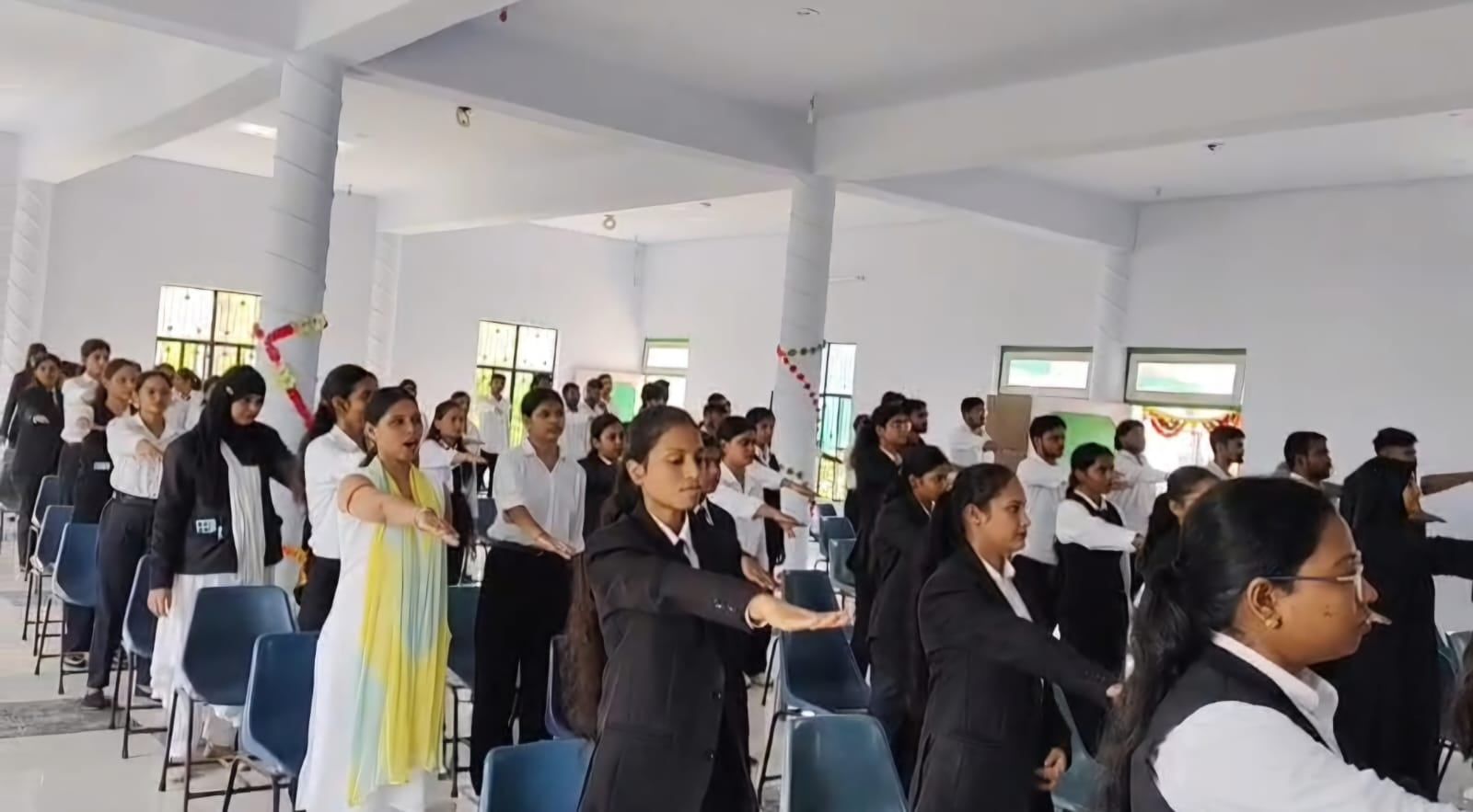 स्कूल वाहन चालकों के स्वास्थ्य और नेत्र परीक्षण के लिए शिविर का आयोजन