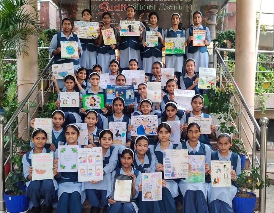 मानसिक स्वास्थ्य पर विद्यार्थियों ने बनाए जागरूकता पोस्टर