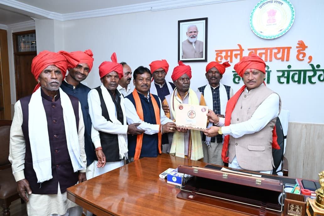 मुख्यमंत्री श्री साय को बस्तर दशहरा पर्व में शामिल होने का मिला आमंत्रण