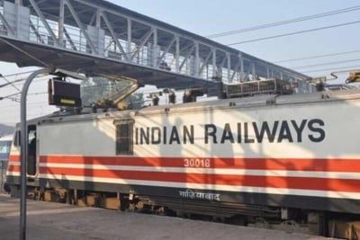 पश्चिम रेलवे ने ट्रेन रद्द और समय में बदलाव की सूचना दी