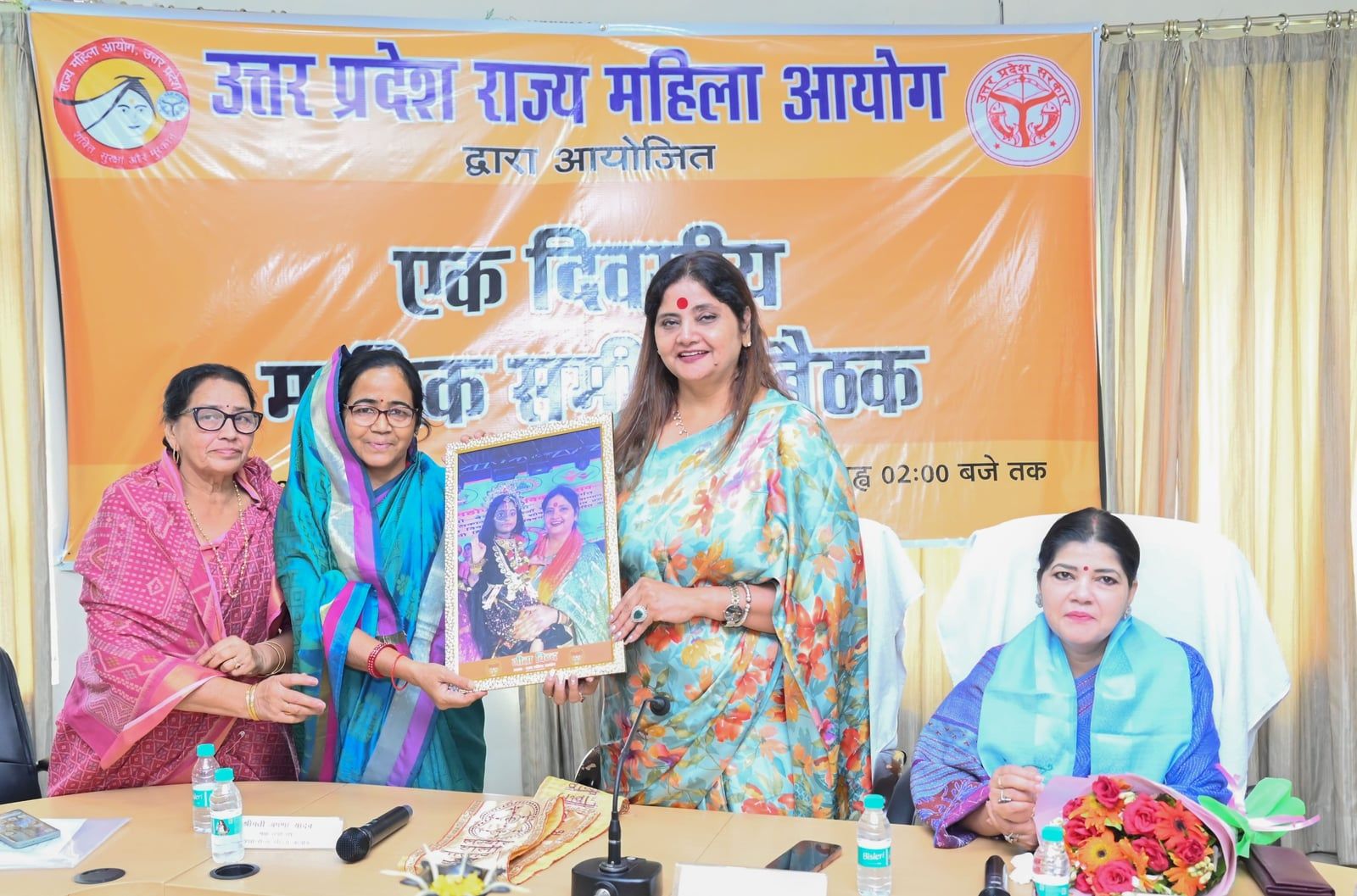 राज्य महिला आयोग की मासिक समीक्षा बैठक में आगामी कार्यक्रमों पर हुई चर्चा