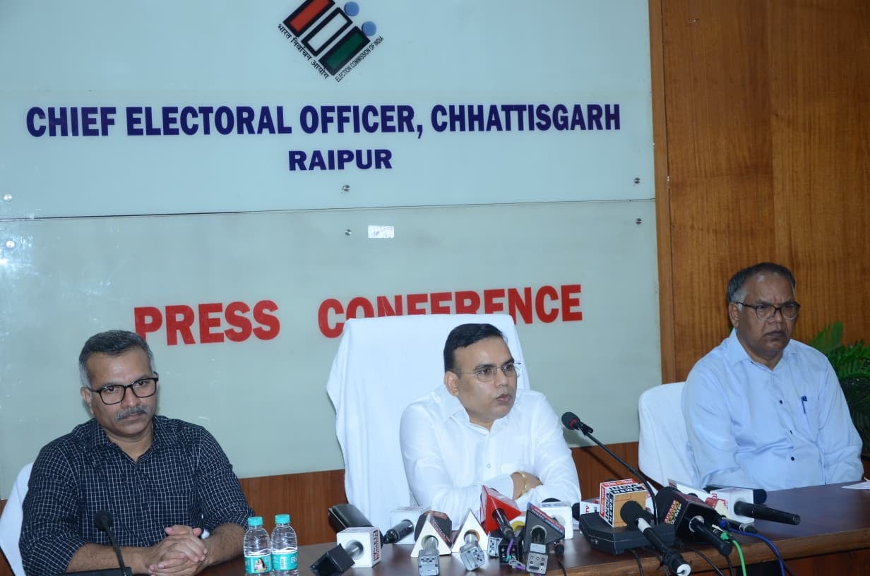 छत्तीसगढ़ में मतदाता सूची में छूटे हुए पात्र मतदाताओं के लिए विशेष अभियान जारी