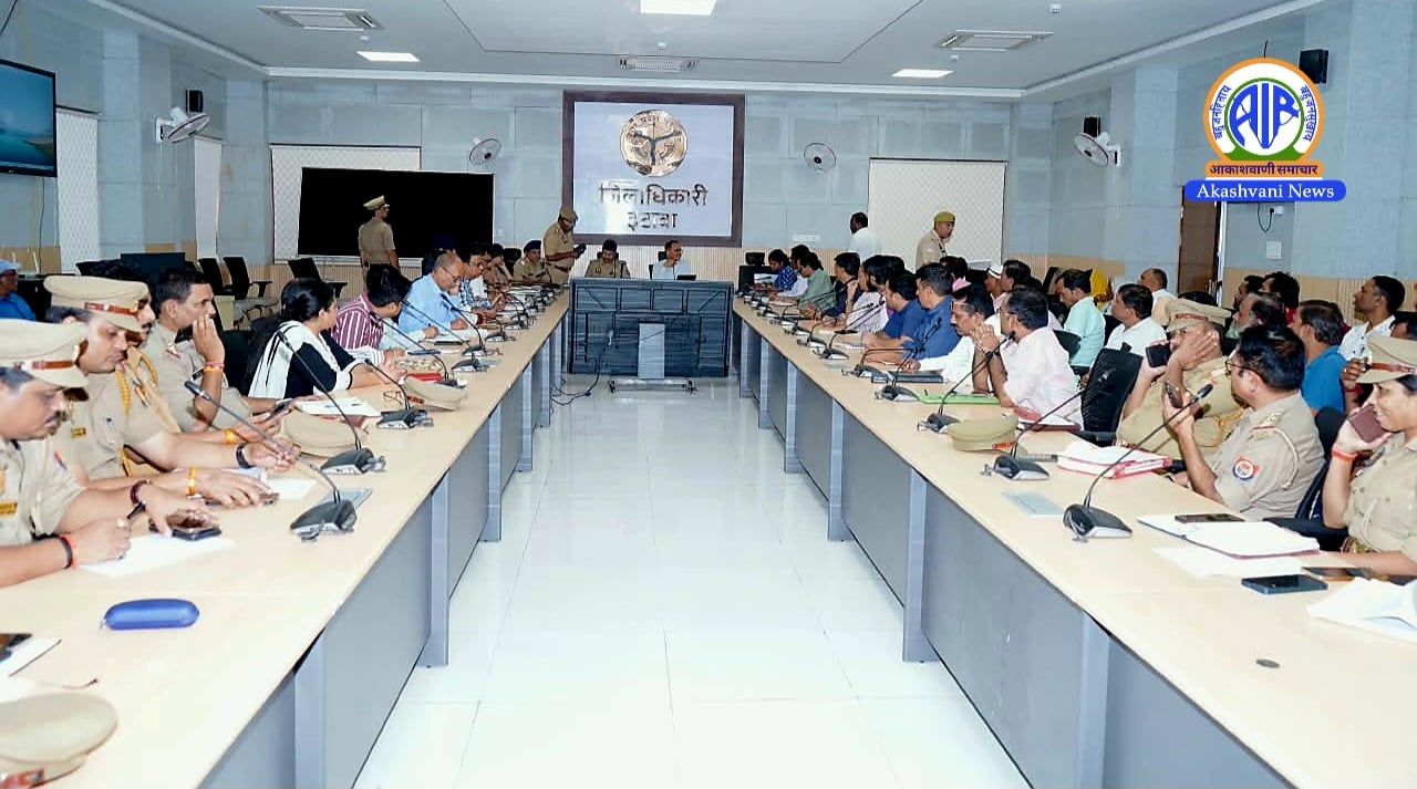 इटावा में नवरात्रि-दशहरा को लेकर पीस की कमेटी बैठक का आयोजन