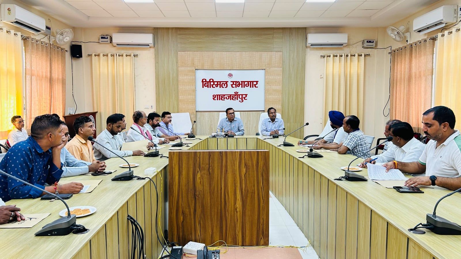 शाहजहांपुर में  मतदाता सूची से छूटे लोगों के नाम जोड़ने के लिए चलेगा अभियान